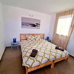 Maar House 3* לאחארס