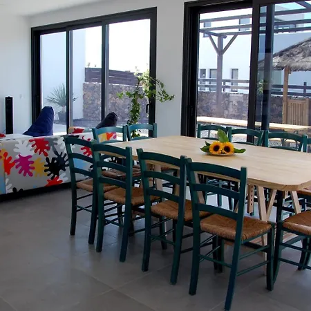 Maar House لاجاريس