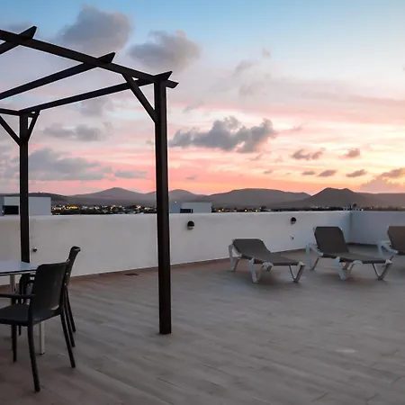 Maar House لاجاريس