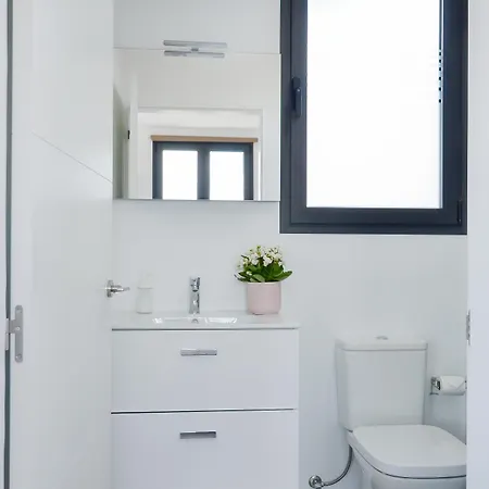 Maar House لاجاريس