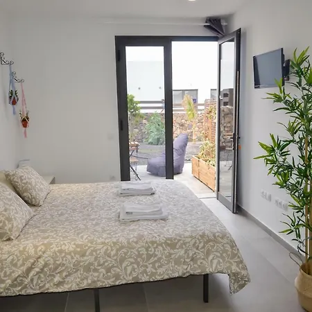 Maar House بيت ضيافة لاجاريس