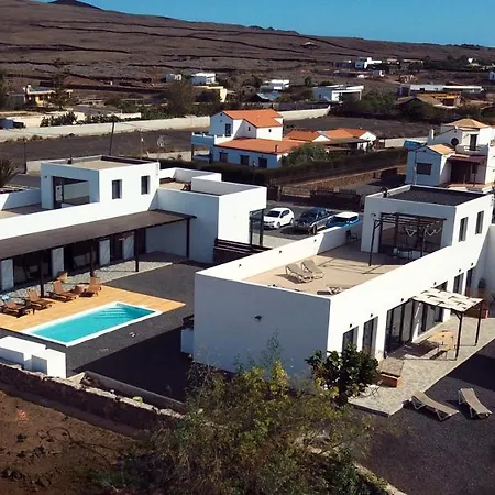 Guest house Maar House *