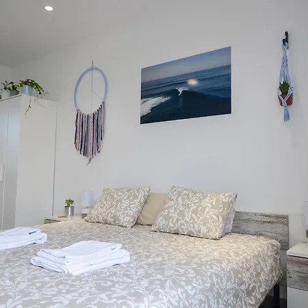 Guest house Maar House