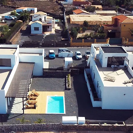 Maar House 3* Лахарес