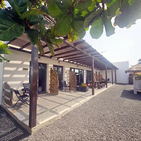 Maar House Лахарес