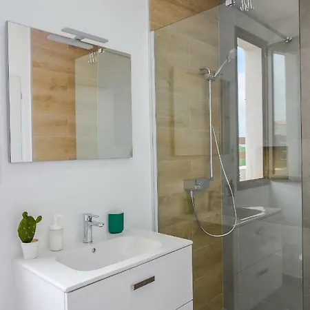 Πανσιόν Maar House 3*