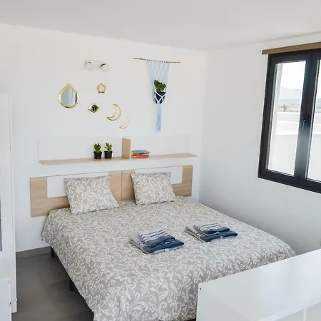 Guest house Maar House *
