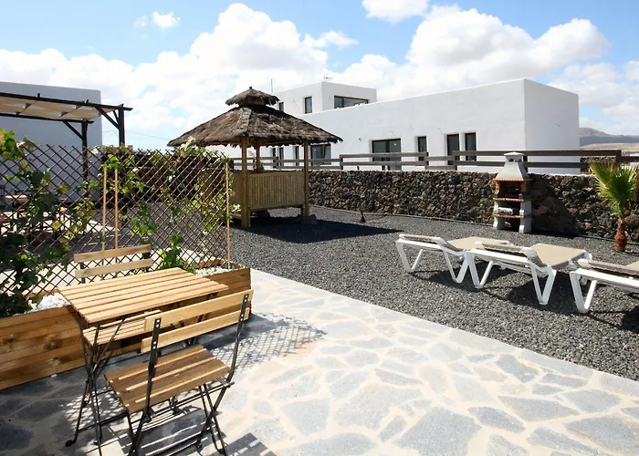 Guest house Maar House