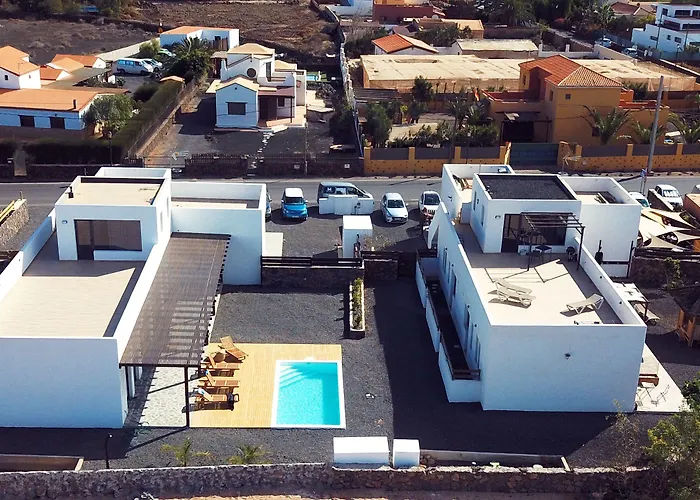 Maar House 3* לאחארס