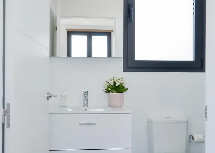 Maar House לאחארס